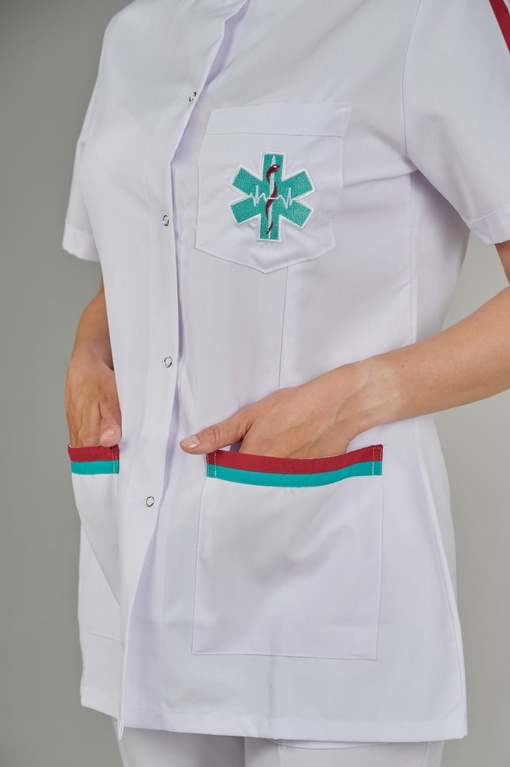 Блуза с вышивкой Health